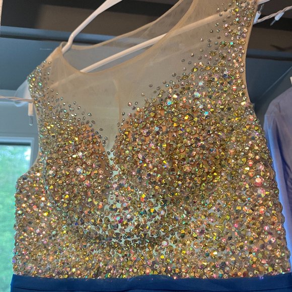 Prom Dress - Picture 2 of 4